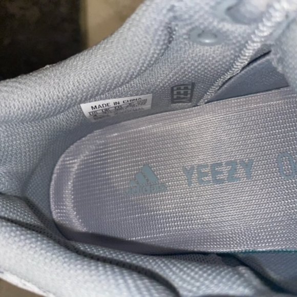 Yeezy V1 700 Inertia - Picture 9 of 11